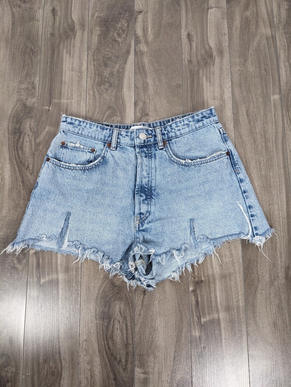 Zara Women's Cutoff Jean Shorts Size 10 Light Wash Distressed